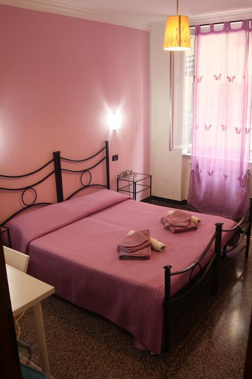 Bed & Breakfast La Rosa Dei Venti Genua Kamer foto
